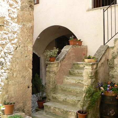 Residence Il Palazzo Santo Stefano Di Sessanio Dış mekan fotoğraf