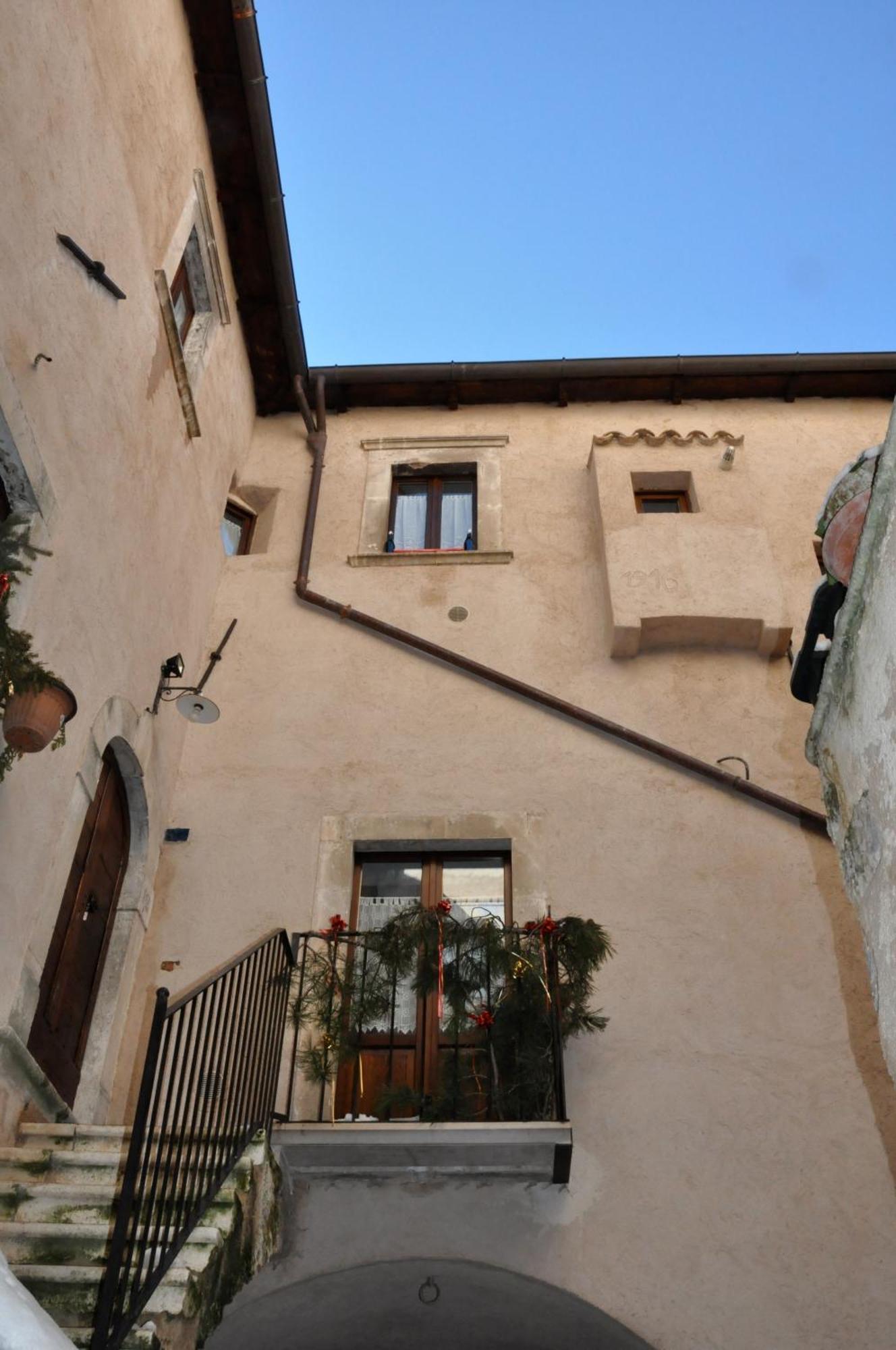 Residence Il Palazzo Santo Stefano Di Sessanio Dış mekan fotoğraf