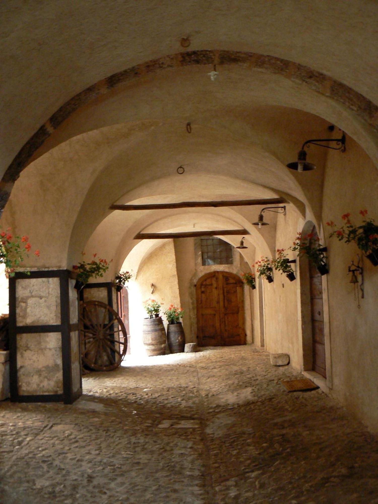 Residence Il Palazzo Santo Stefano Di Sessanio Dış mekan fotoğraf