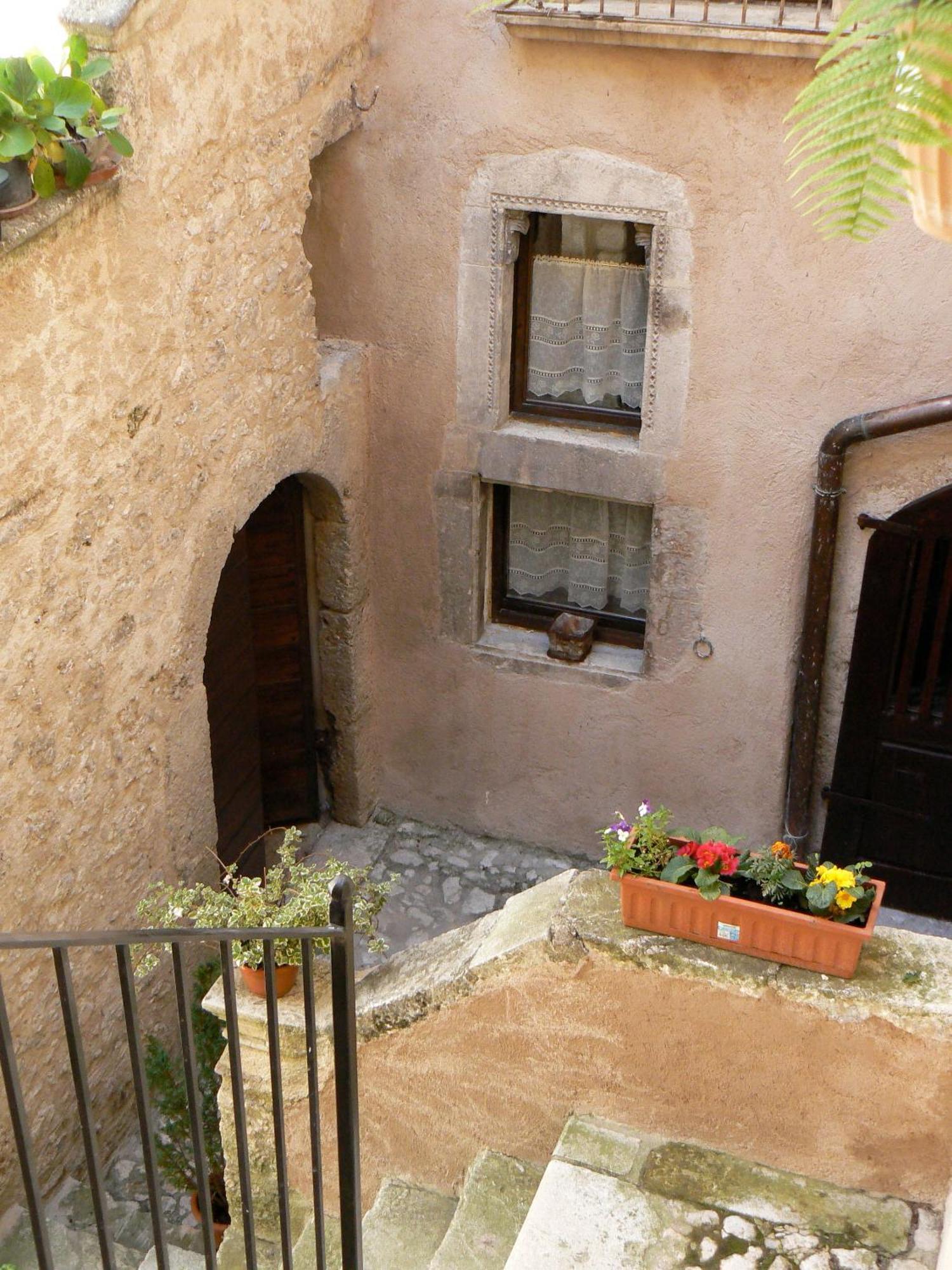 Residence Il Palazzo Santo Stefano Di Sessanio Dış mekan fotoğraf